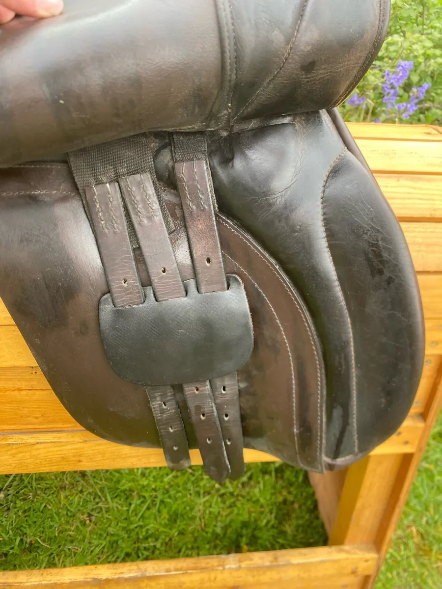 18” meadow creek brown Leather saddle - Image 4
