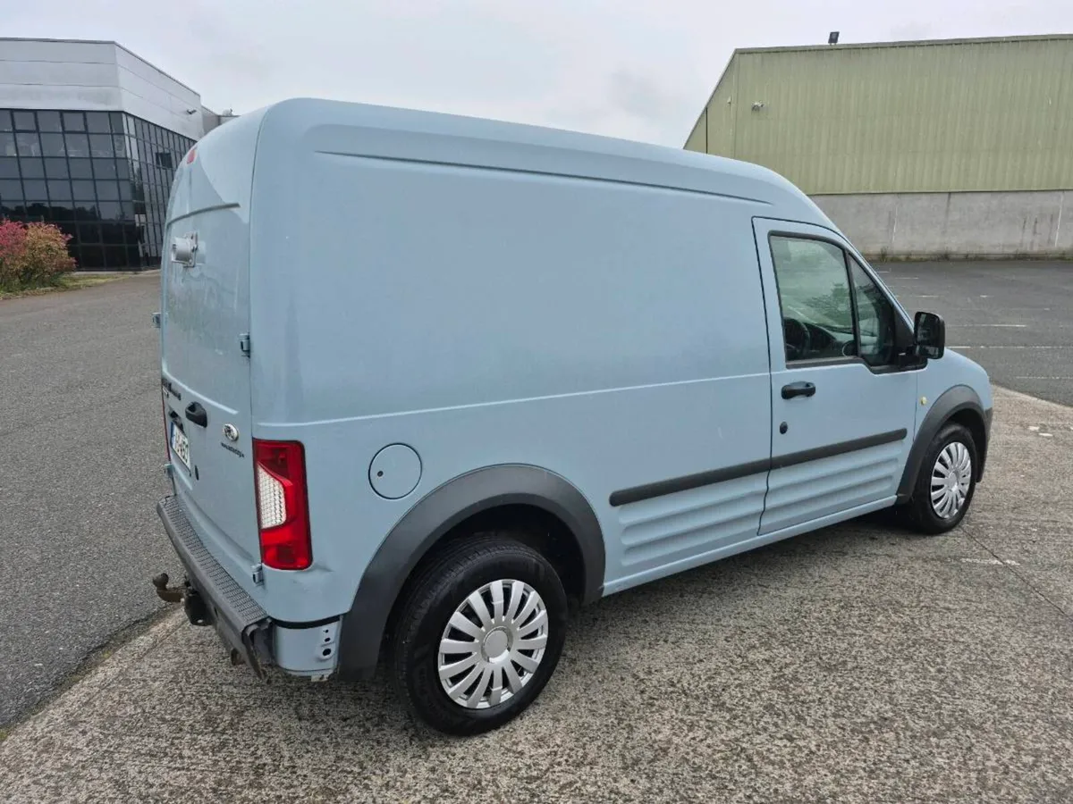 FOTD TRANSIT CONNECT**LOW MILEAGE** - Image 3