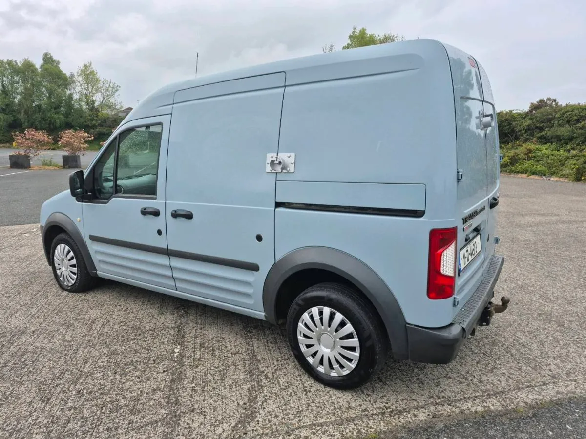 FOTD TRANSIT CONNECT**LOW MILEAGE** - Image 4
