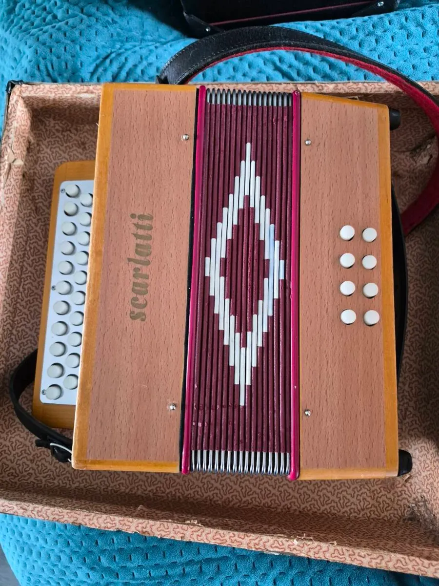 B/c accordion - Image 1