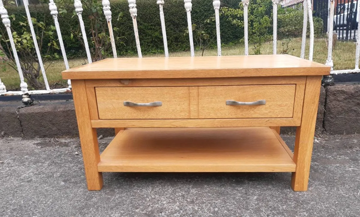 Oak coffee table - Image 2
