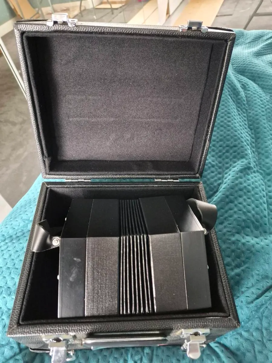 Mcneela wren concertina - Image 4