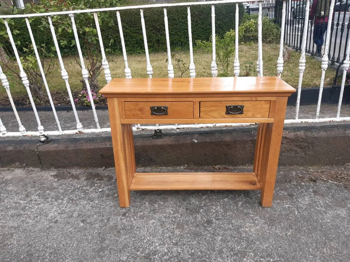 Oak console table - Image 1