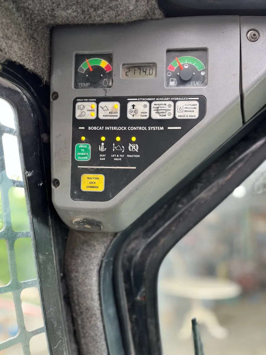 Bobcat Skidsteer loader - Image 2