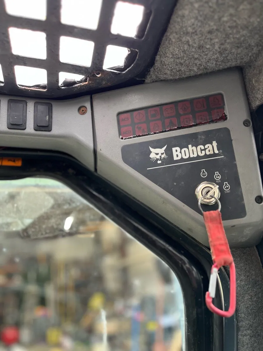 Bobcat Skidsteer loader - Image 4