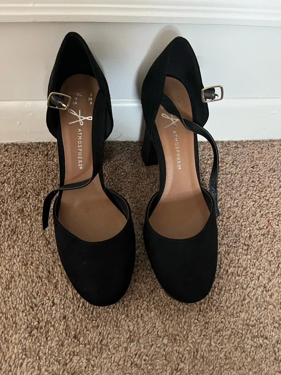 Women’s shoes - Image 1