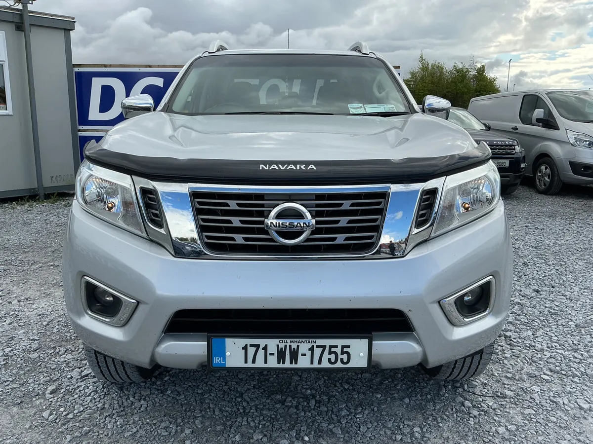 2017 NISSAN NAVARA CREW CAB 4X4 SPOTLESS - Image 3