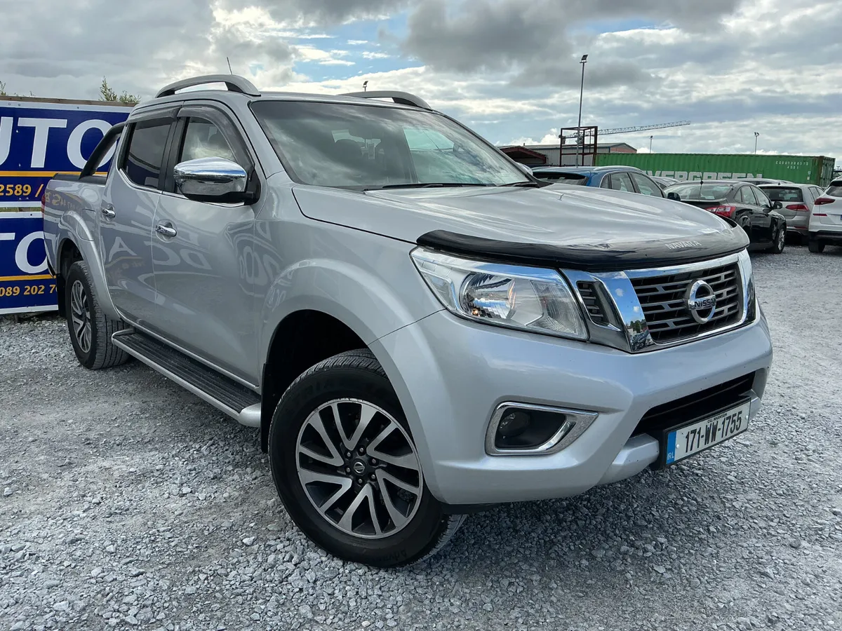 2017 NISSAN NAVARA CREW CAB 4X4 SPOTLESS - Image 1