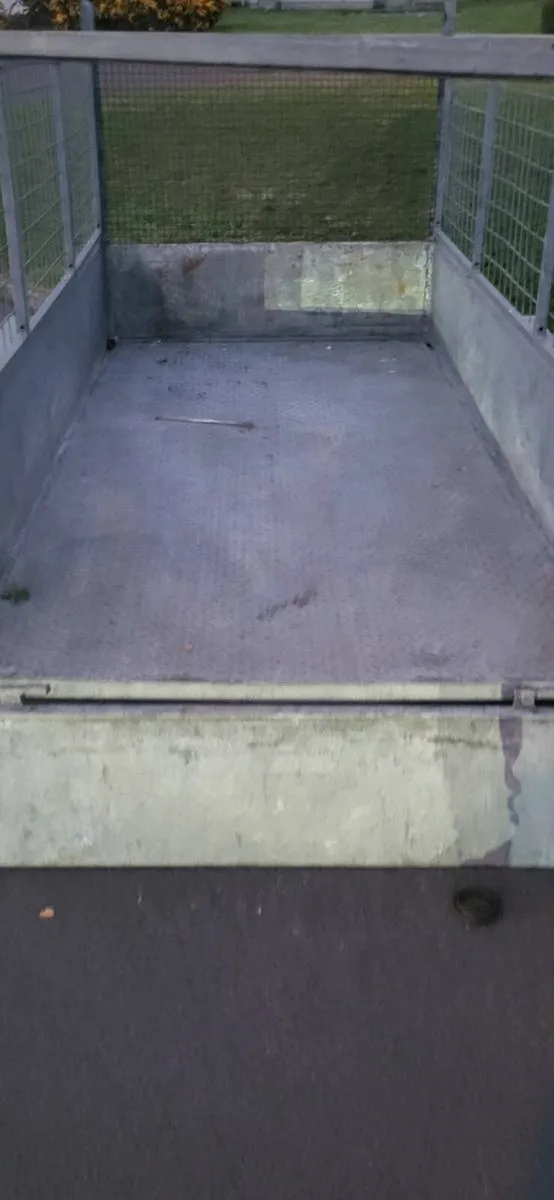 8ft by 4ft2 galvanised Trailer with checker floor - Image 3