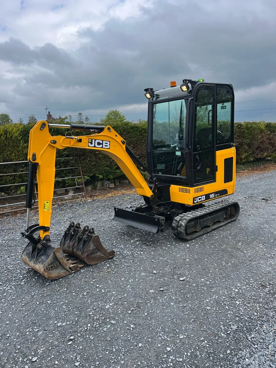 2021 JCB 16C-1 - Image 1