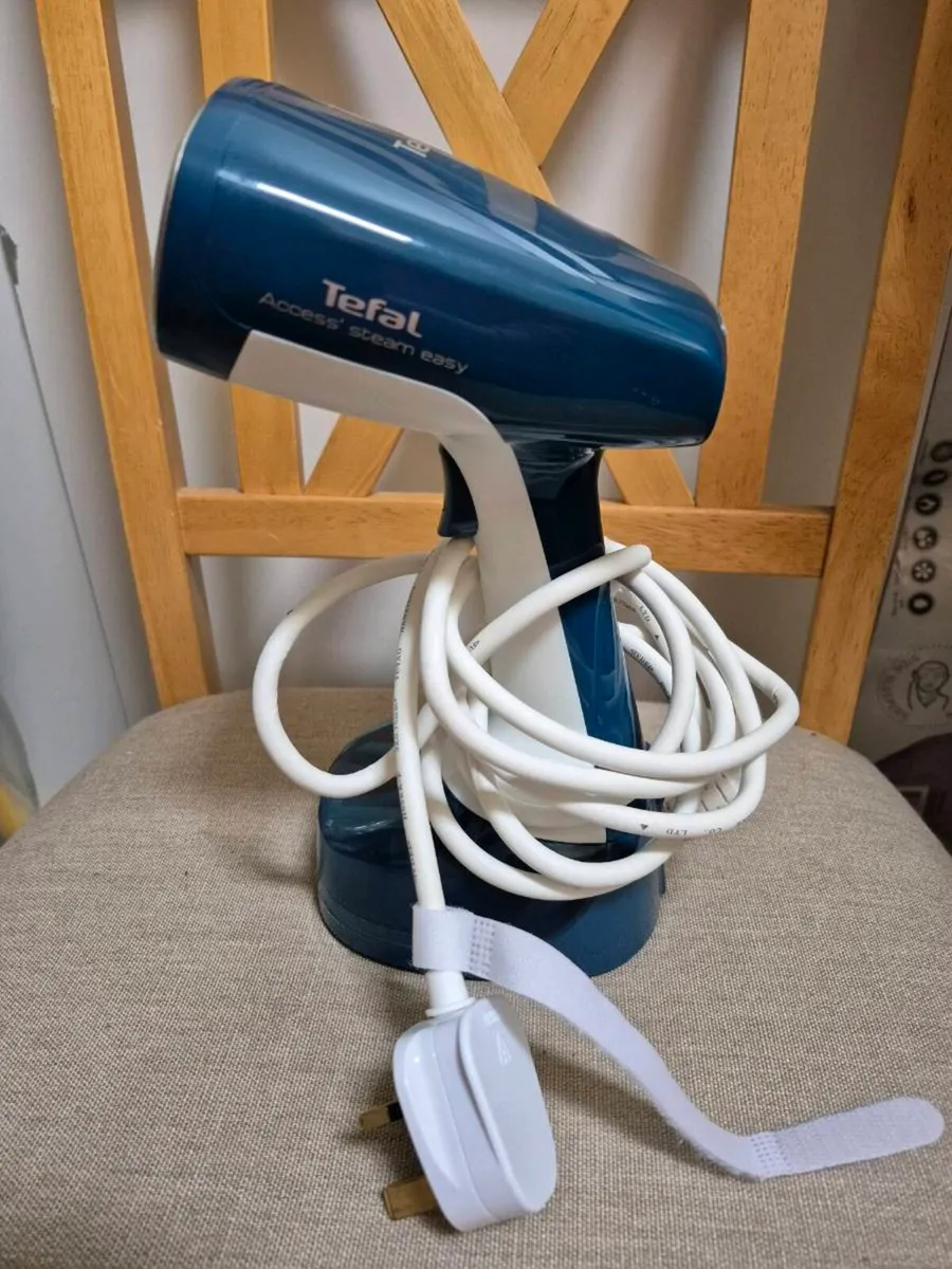 Clothes steamer - Image 3