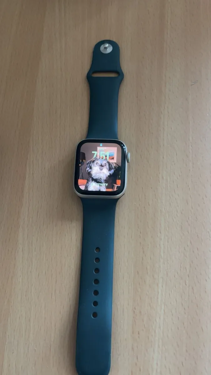 Apple watch - Image 1