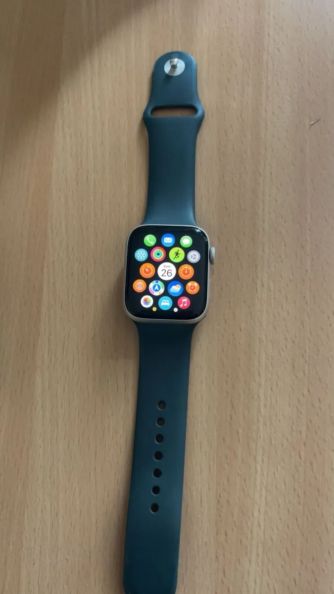 Apple watch - Image 2