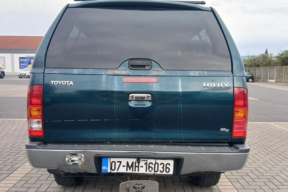 Toyota Hilux 2007 - Image 2