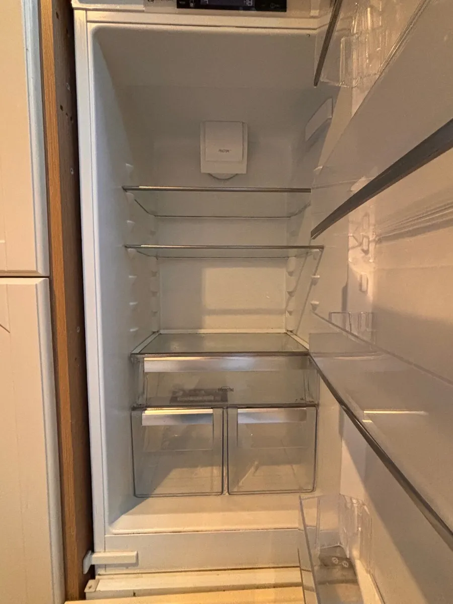 Fridge Electrolux - Image 1