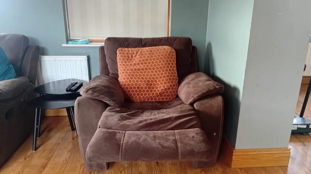 Sofa corner and recliner armchair - Image 4