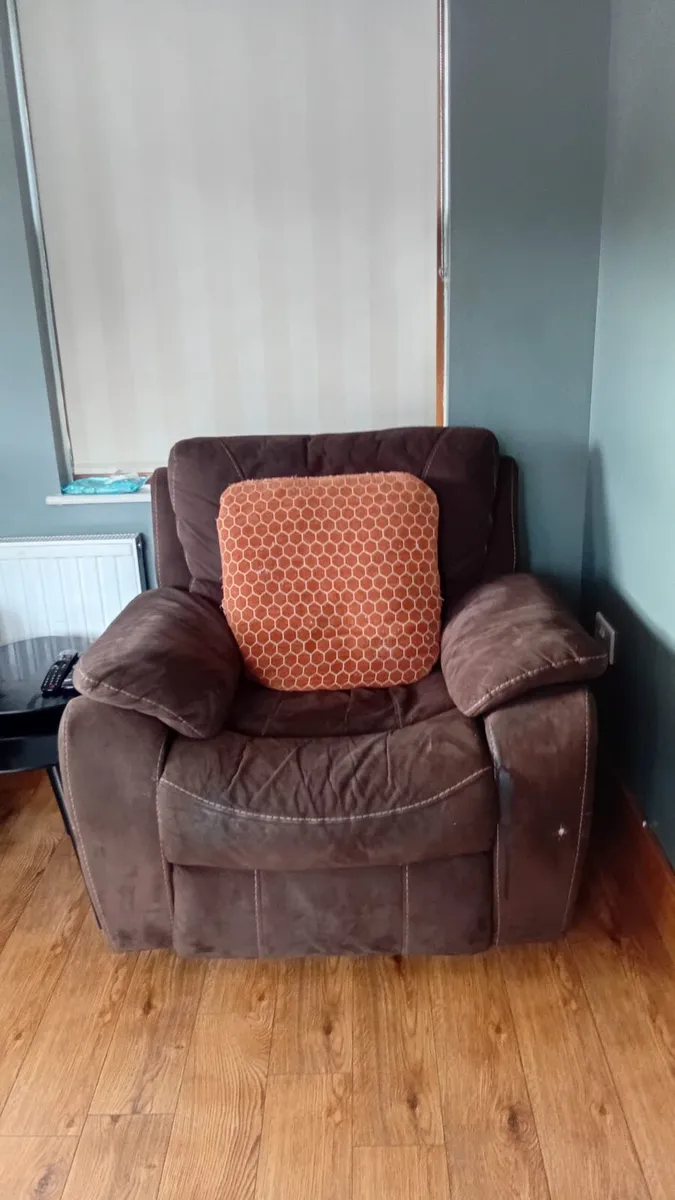 Sofa corner and recliner armchair - Image 3
