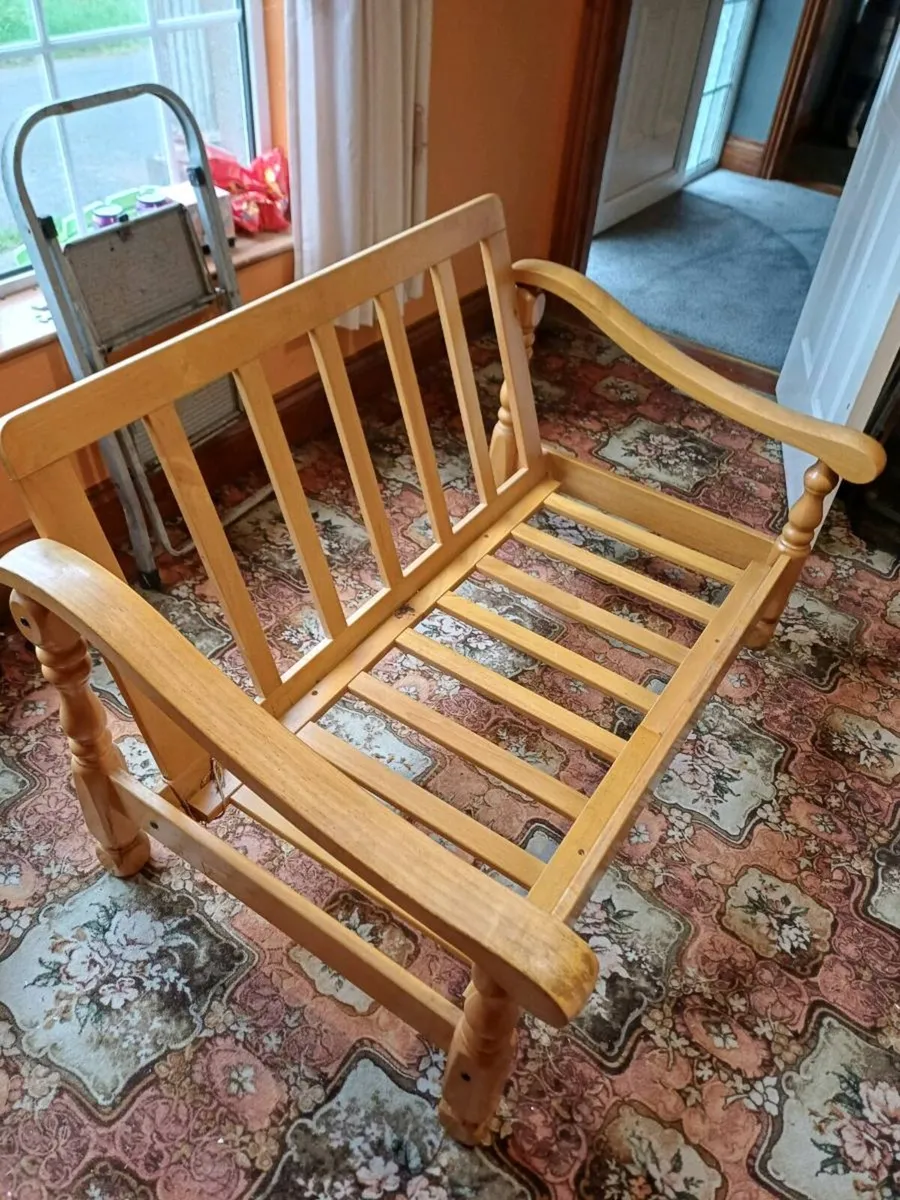 Couch and 2 armchairs - Image 1