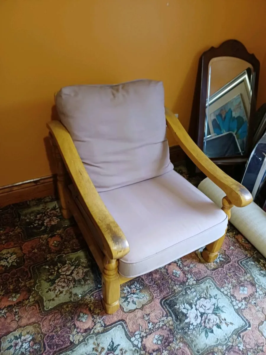 Couch and 2 armchairs - Image 4