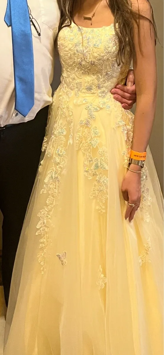 Debs dress - Image 3