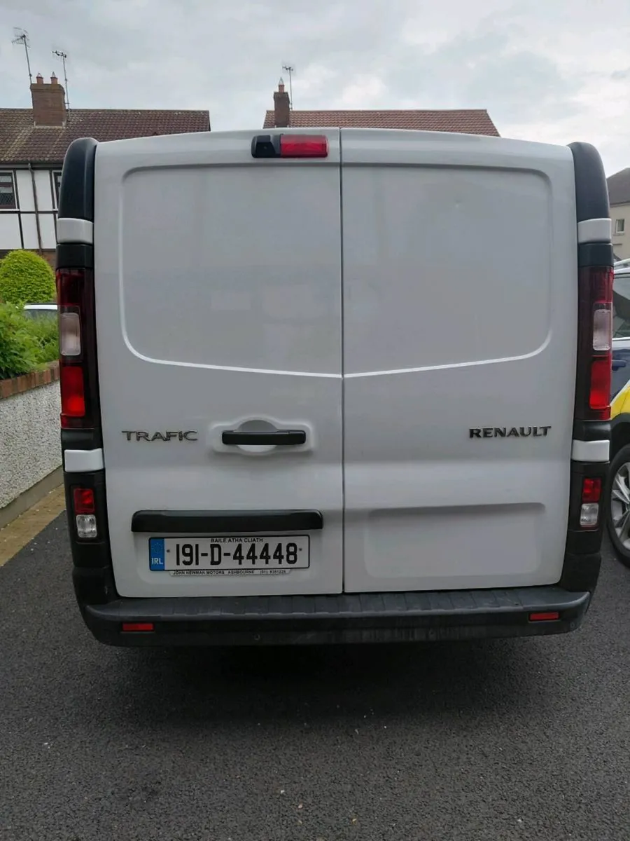 2019 Renault Trafic 175,000KM - Image 3