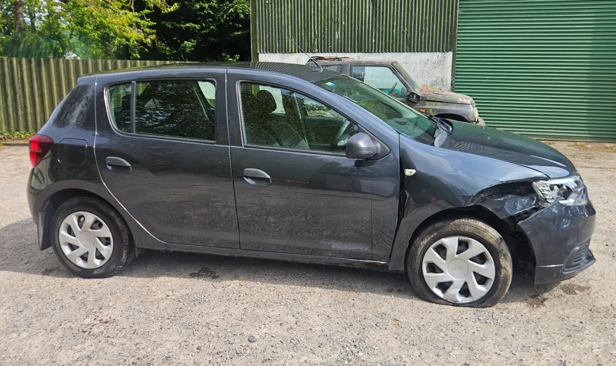 Dacia Sandero 2019 1ltr petrol manual 66k miles - Image 3