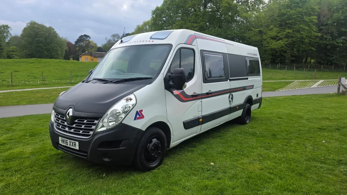 Renault master auto sleeper camper 2016 - Image 1