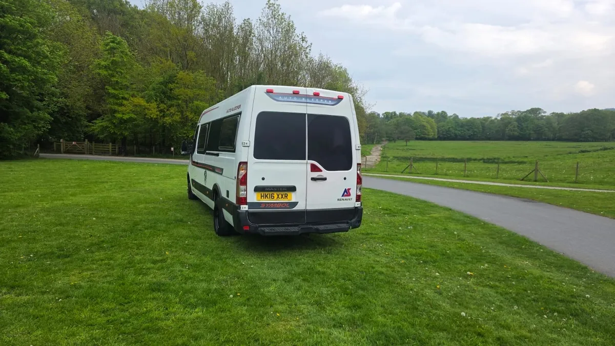 Renault master auto sleeper camper 2016 - Image 3