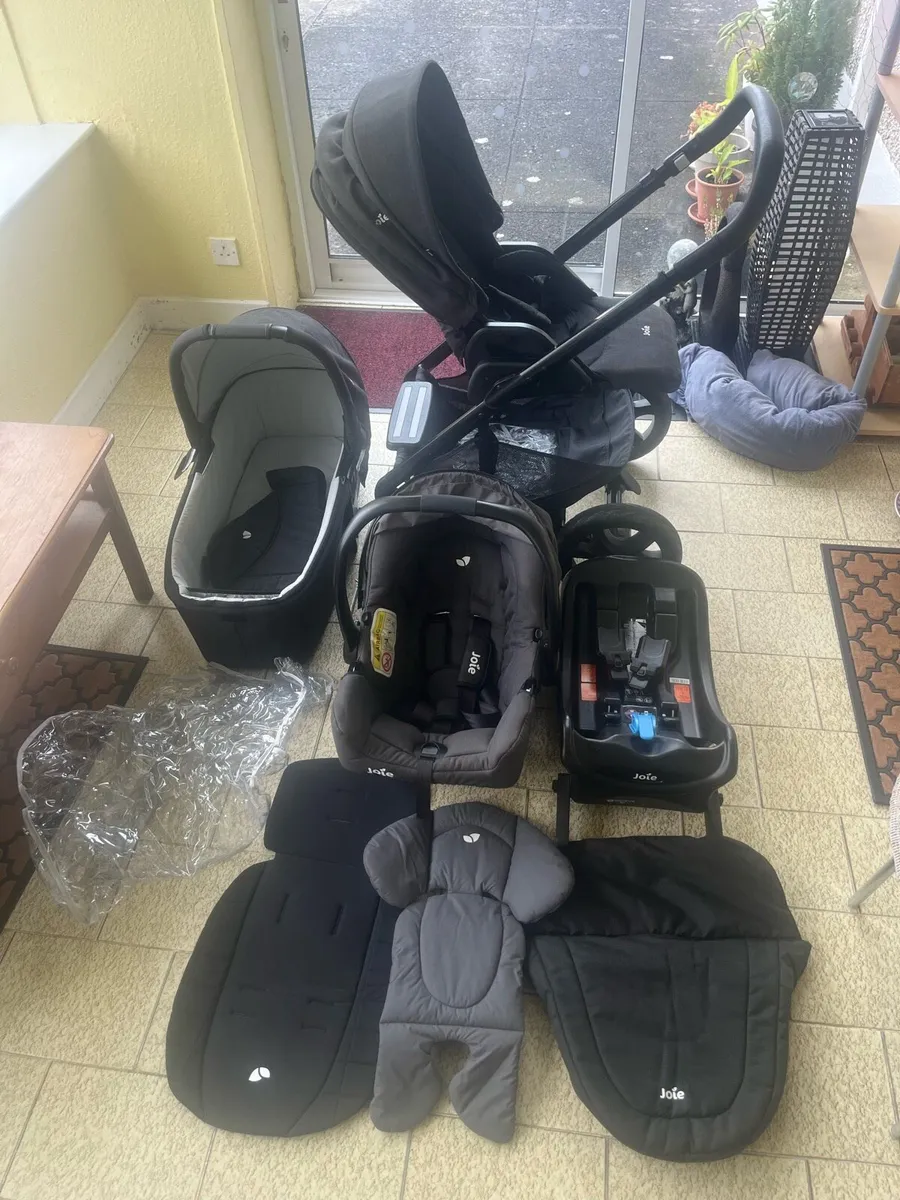 3 in  1  Joie Travel Set - Image 1