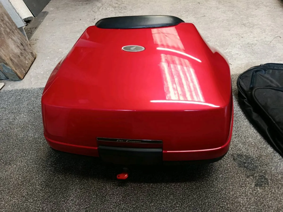 Genuine Honda pan European top box - Image 1