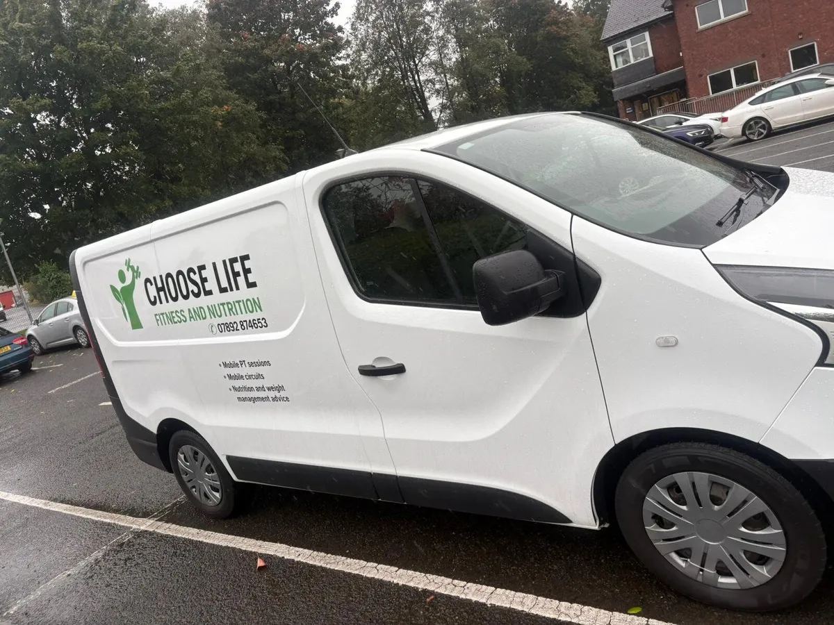 Renault Trafic SL27 1.6 dci Business 2017 no vat - Image 1