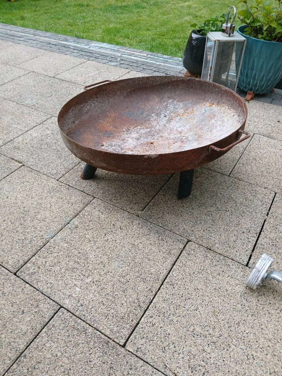 Large firepit - Image 2