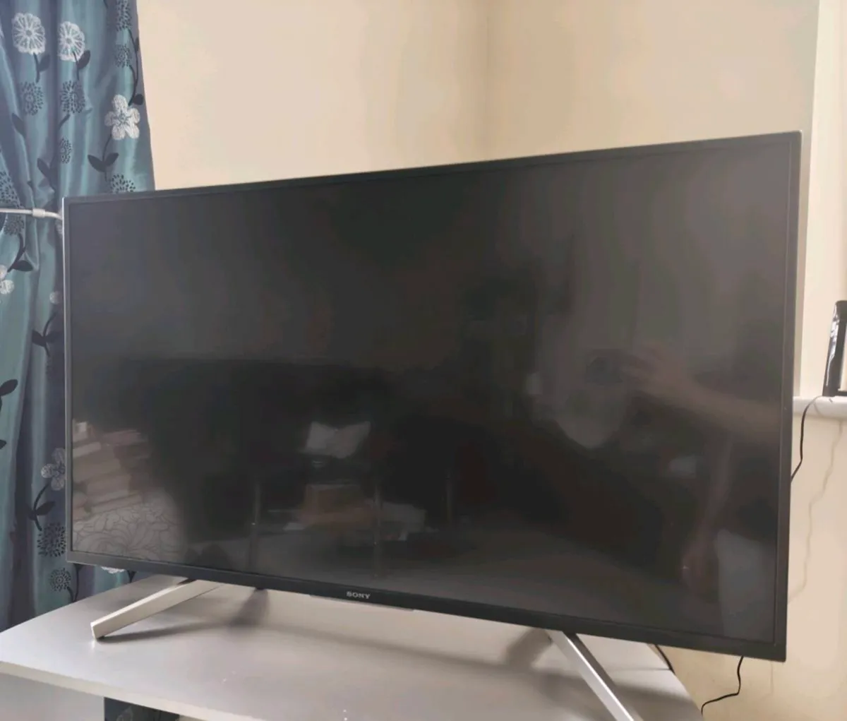 Sony - 43 inch - 4K TV - Image 2