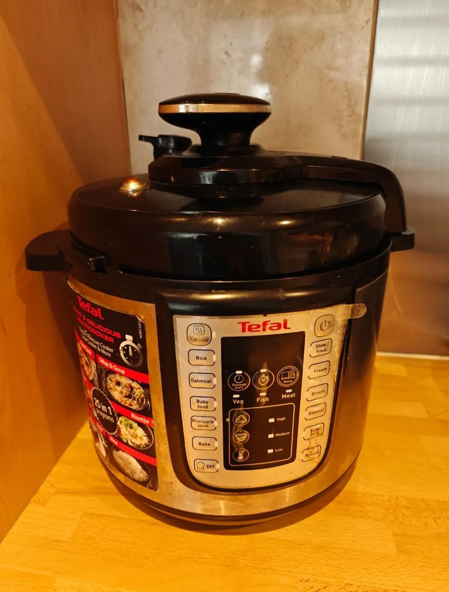 Instant pot (pressure cooker) / slow cooker