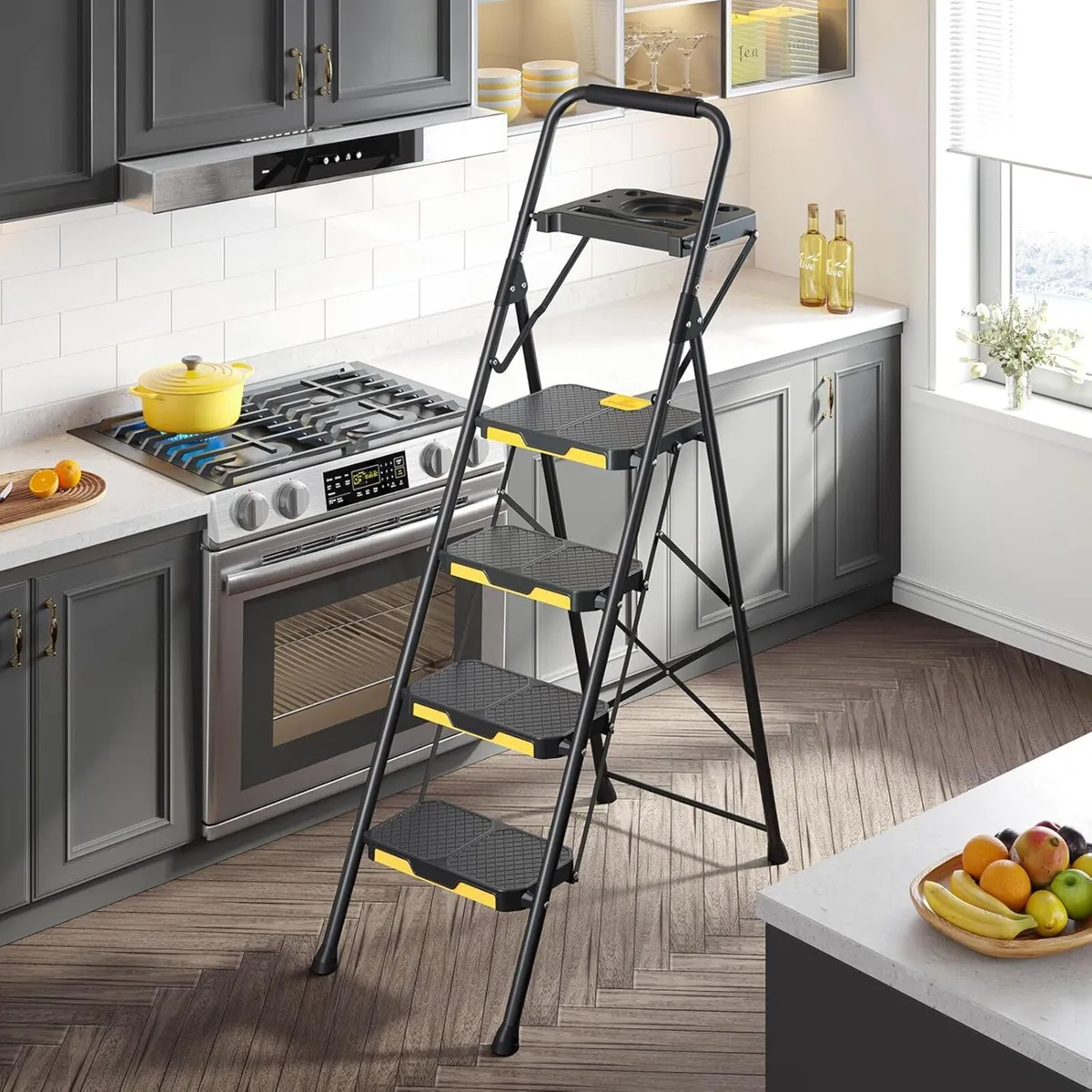 4 Step Ladder Folding with Tool Tray and Handrails - Image 2