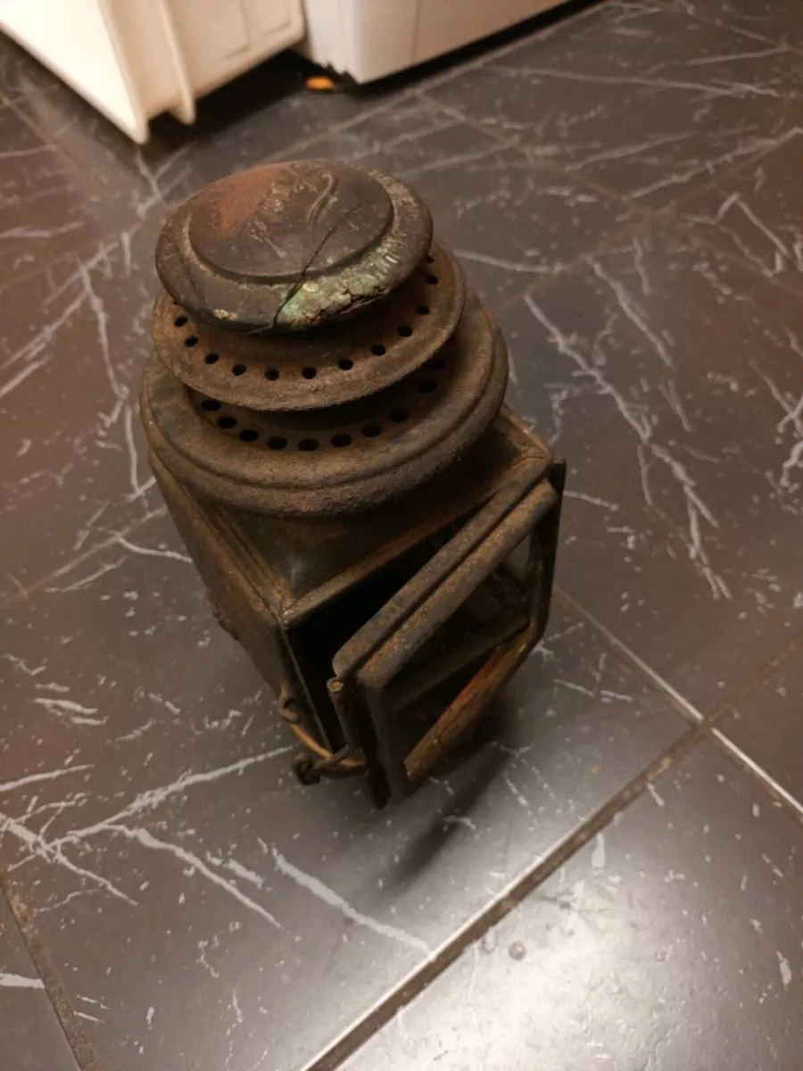 Veteran Car Sidelamp - Image 2