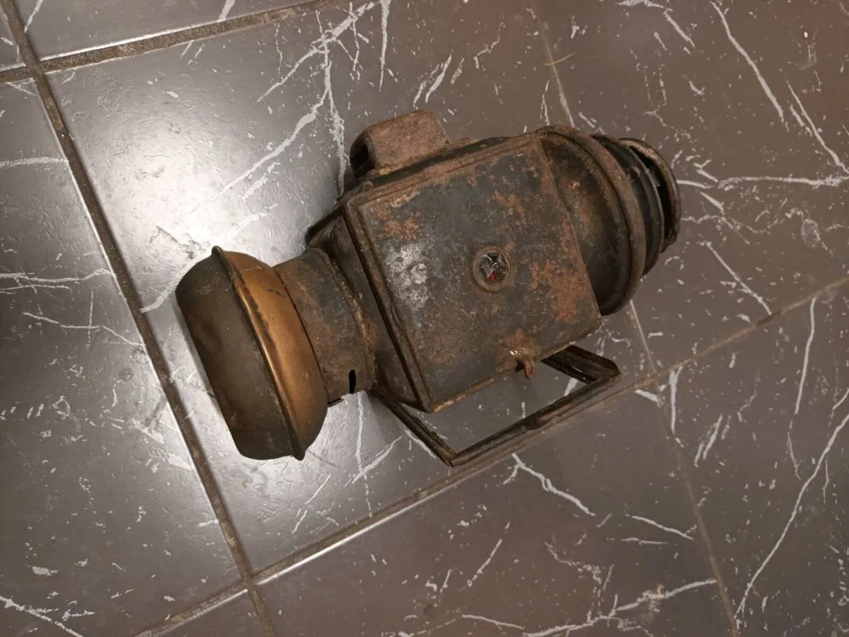 Veteran Car Sidelamp - Image 4