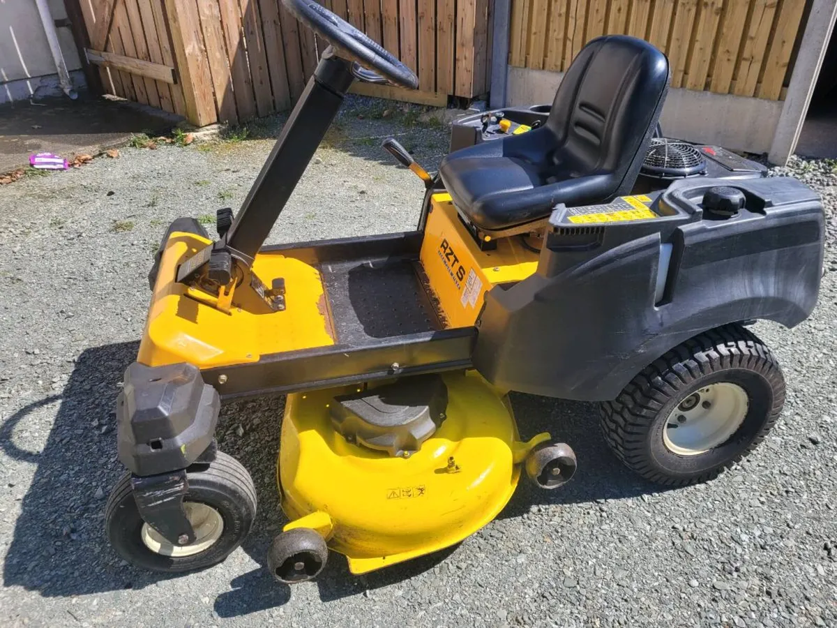 Cubcadet zeroturn lawnmower - Image 2