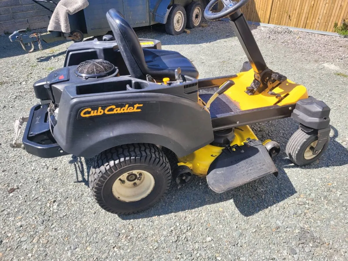 Cubcadet zeroturn lawnmower - Image 3