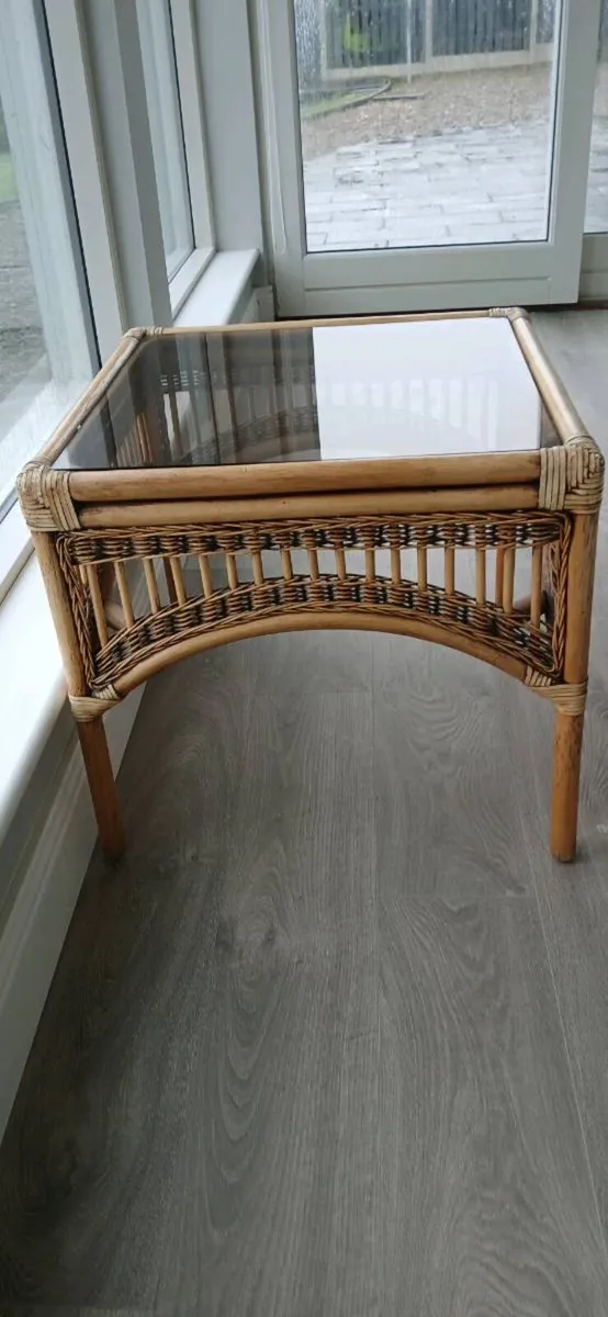 Cane wicker Coffee table with removable glass top - Image 1
