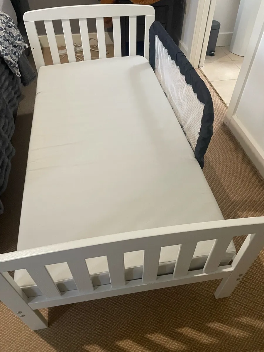 Bed for toddlers with mattress - Image 2