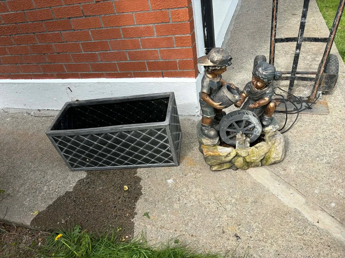 Garden ornament + new pot - Image 1