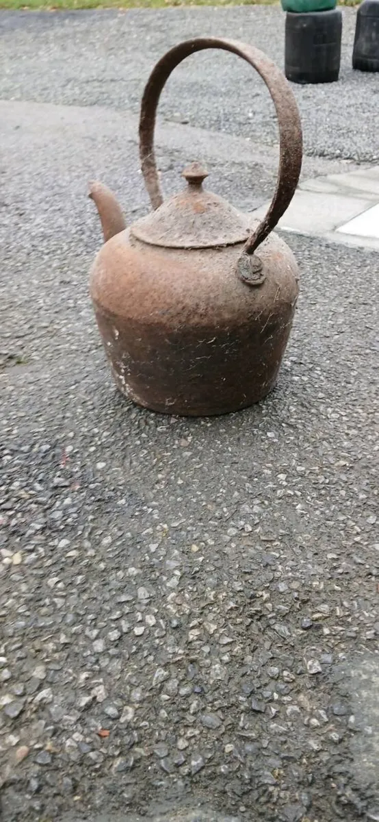 Cast iron kettle - Image 4