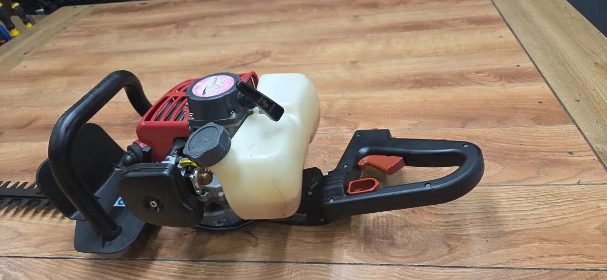 Castlegarden hedge trimmer - Image 4