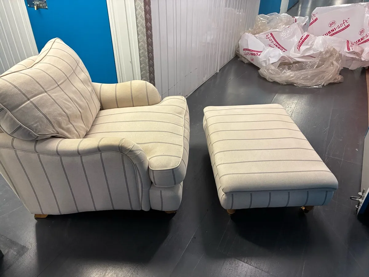 Armchair and foot stool - Image 2