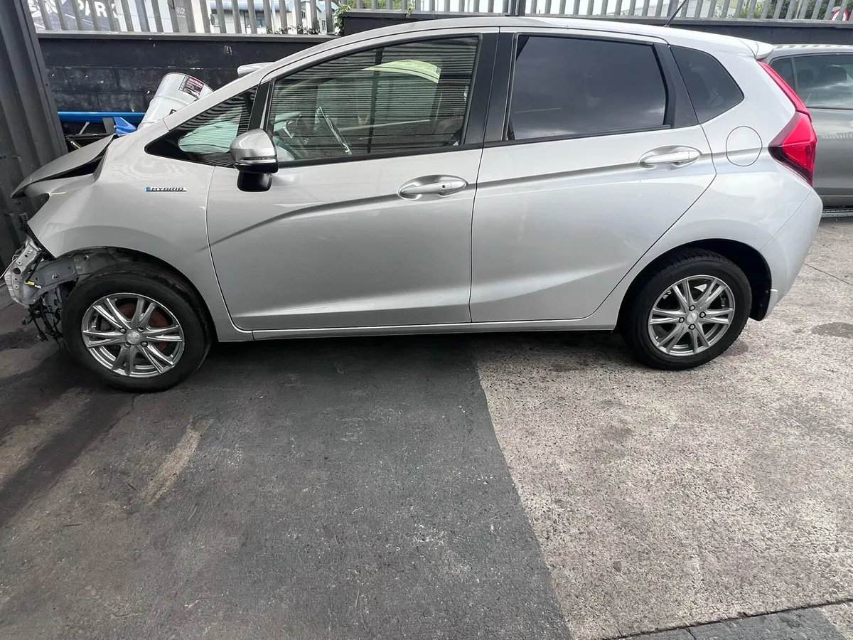 Honda fit 2015 - Image 3