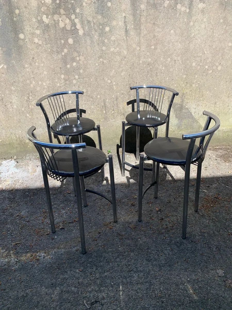 4 bar stools Italian style - Image 1
