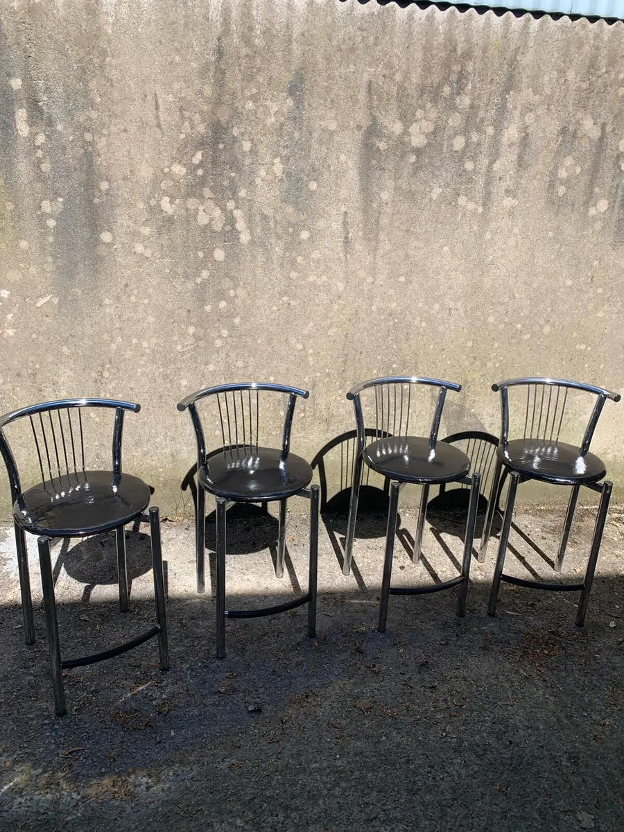 4 bar stools Italian style - Image 2