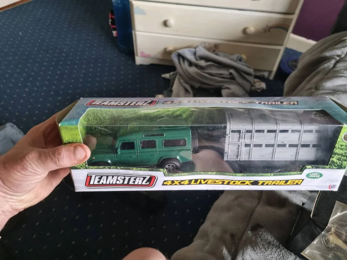 Collection of vintage toys - Image 3