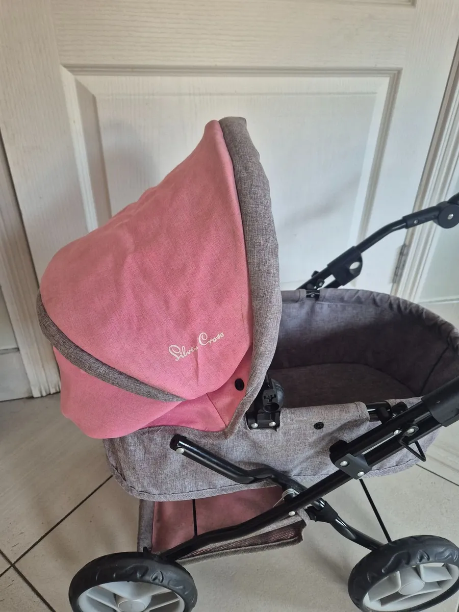 Silvercross Doll's Pram for sale Waterord - Image 4